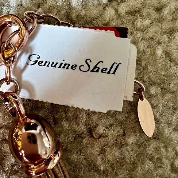 Chic Genuine Shell Pendant Necklace - Picture 4 of 6